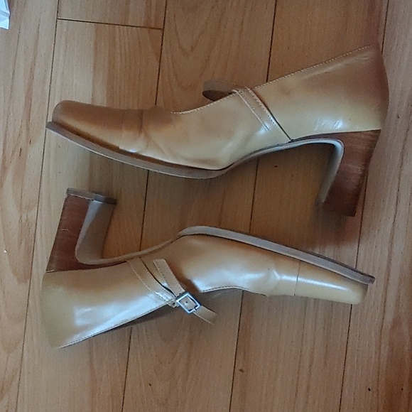 Shoes - Picture 2 of 2